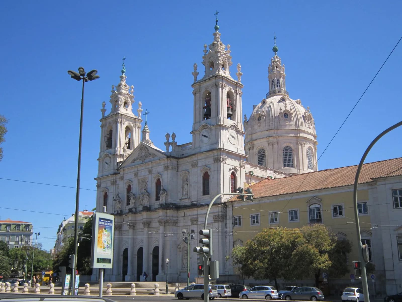 Façade et coupole de la basilique da Estrela