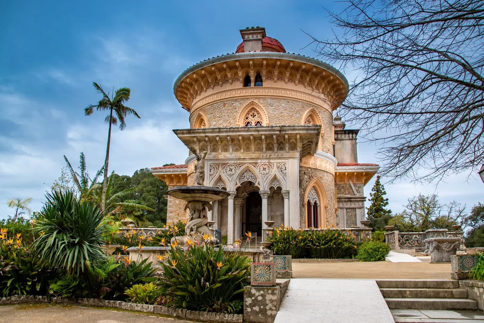 Le palais de Monserrate et ses jardins de palmiers