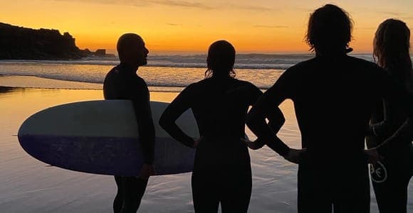 Session de surf à Ericeira, réserve mondiale de surf