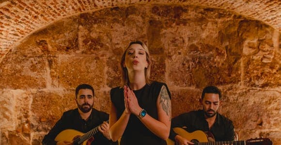 Spectacle de fado authentique et verre de vin