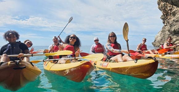 Kayak le long des falaises de l'Arrábida